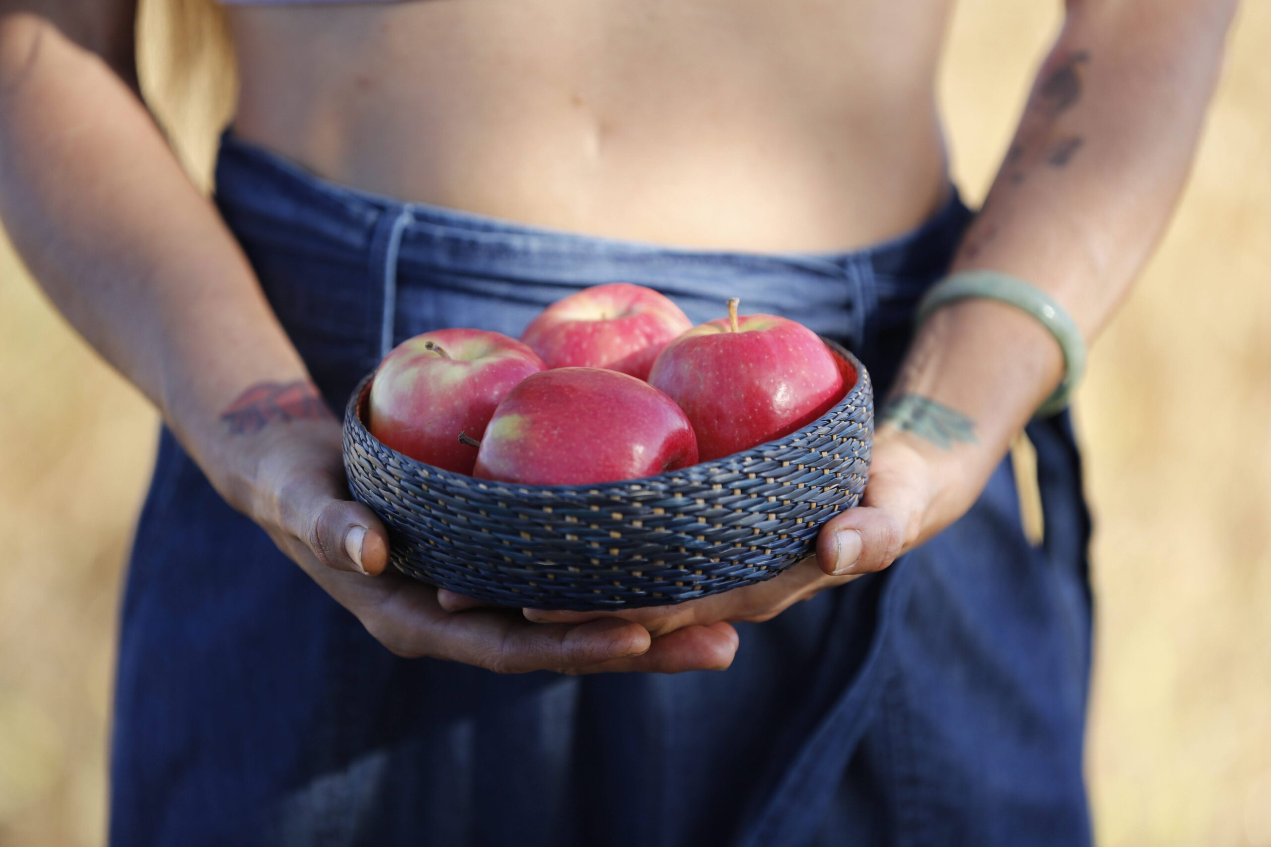 Bowl of apples